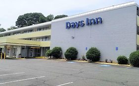 Days Inn by Wyndham Alexandria South